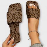 Flat Slippers with Leopard Print